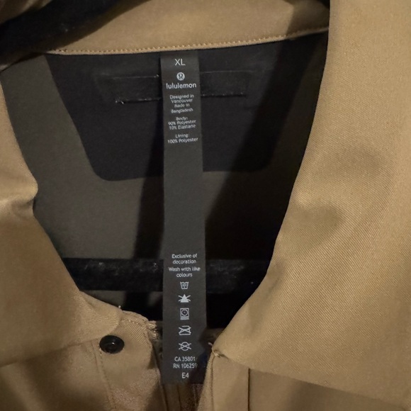 Lululemon Athletica Tan Lightweight Shirt Jacket - Picture 3 of 3